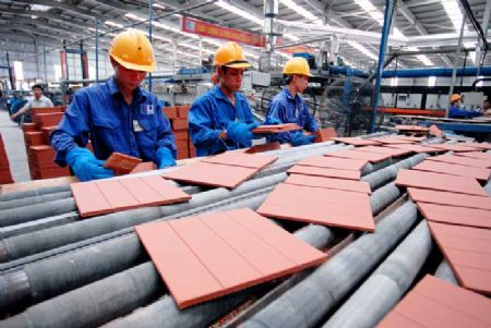 Nhiều vật liệu x&acirc;y dựng ế kh&aacute;ch mua