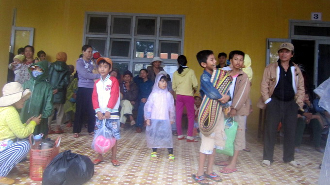 Người d&acirc;n Đ&agrave; Nẵng sơ t&aacute;n tr&aacute;nh b&atilde;o số 14 đ&atilde; được lệnh trở về nh&agrave;