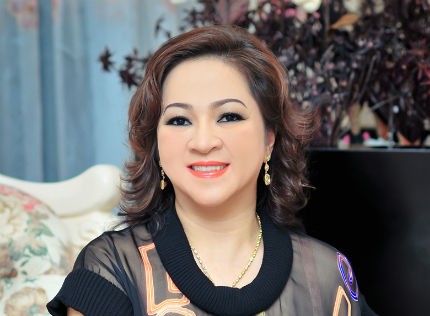 B&agrave; Nguyễn Phương Hằng vợ của đại gia Việt Nam &ocirc;ng H&ugrave;ng Uy Dũng