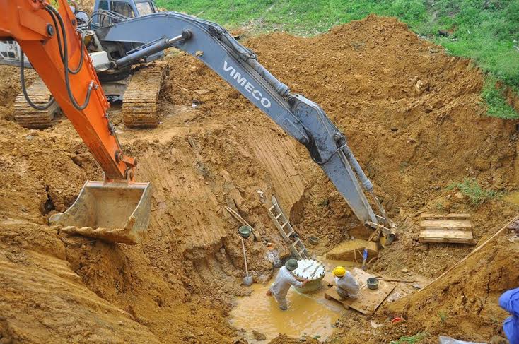 Vỡ đường ống nước s&ocirc;ng đ&agrave;, Vinaconex phải chịu tr&aacute;ch nhiệm