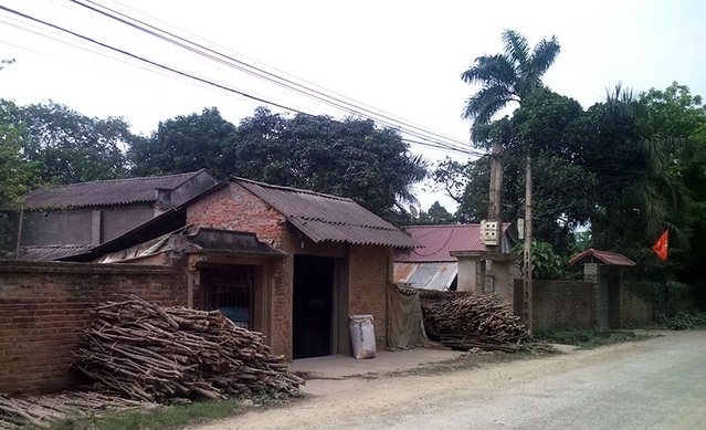 Vụ án hy hữu ch&ocirc;̀ng 'xẻo' tai vợ vì rửa xe quá sạch