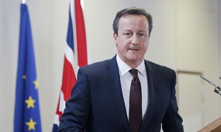 Trong khi đó, hơn 1.000 người lên kế hoạch biểu tình phản đối Thủ tướng Anh David Cameron vì dính líu đến vụ Hồ sơ Panama Trong khi đó, hơn 1.000 người lên kế hoạch biểu tình phản đối Thủ tướng Anh David Cameron vì dính líu đến vụ Hồ sơ Panama