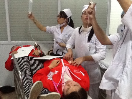 c&ocirc;ng nh&acirc;n đ&atilde; phải nhập viện ồ ạt v&igrave; một bữa ăn mất an to&agrave;n 13Win OKVIP Cá cược bóng đá