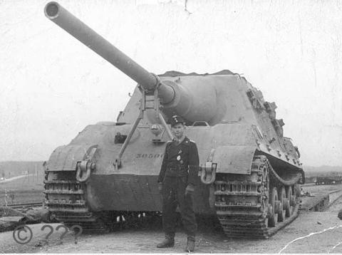 Vũ khí quân sự Jagdtiger uy trấn một thời của quân đội Đức Vũ khí quân sự Jagdtiger uy trấn một thời của quân đội Đức