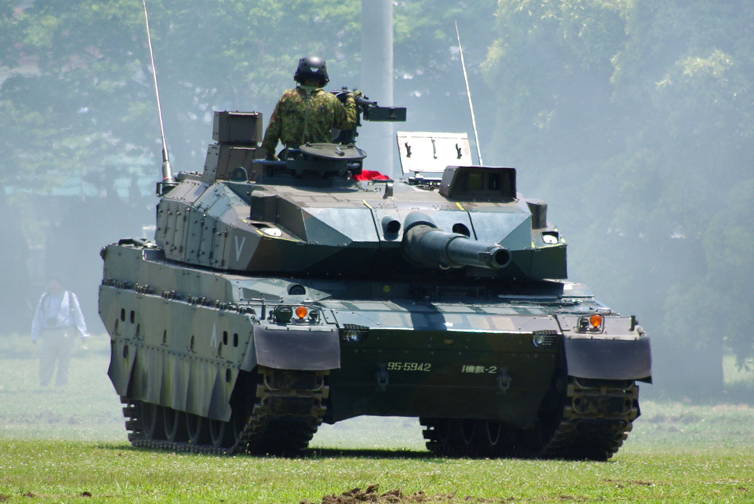 Xe tăng Type-10 được đ&aacute;nh gi&aacute; l&agrave; xe tăng số 1 Nhật Bản với nhiều trang bị vũ kh&iacute; hiện đại