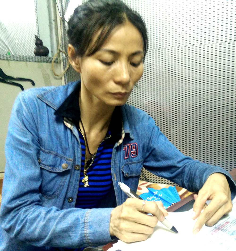 B&agrave; Phạm Thị Ngọt, người chủ xuất hiện v&agrave;o ph&uacute;t ch&oacute;t trong vụ chị ve chai nhặt được 5 triệu y&ecirc;n Nhật