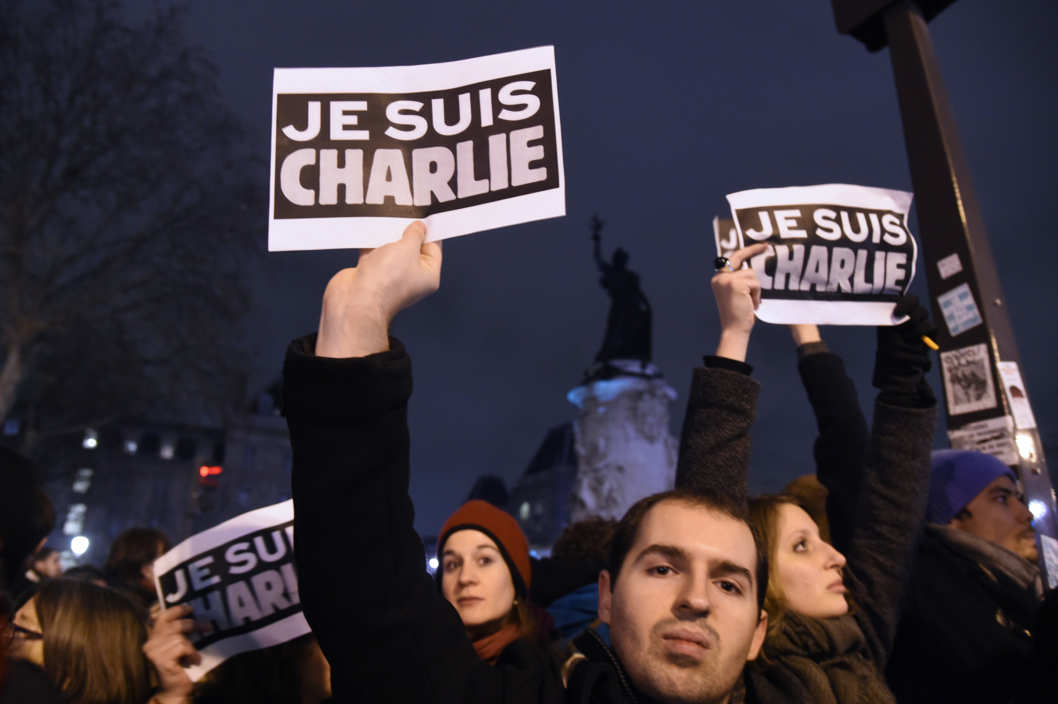 Ph&aacute;p thặt chặt an ninh sau vụ thảm s&aacute;t kinh hoảng tại Charlie Hebdo
