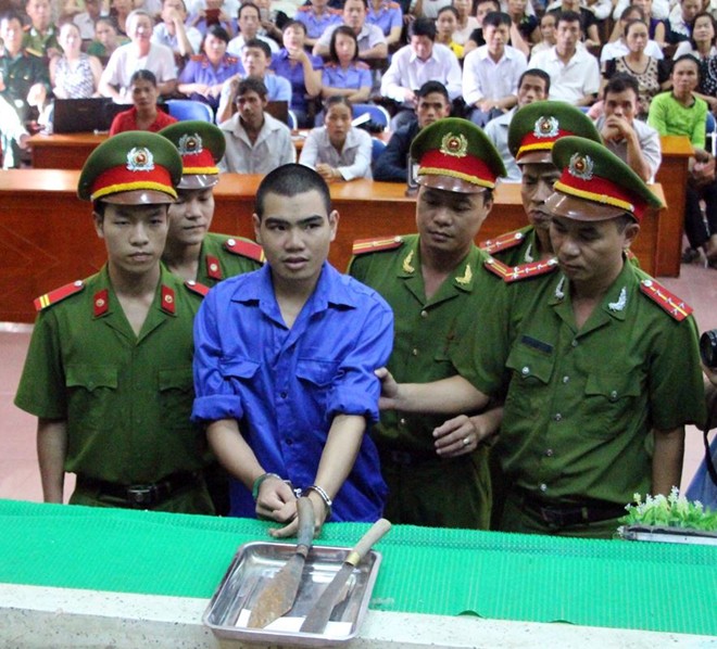 H&igrave;nh ảnh của Vi Văn Hai &ndash; hung thủ g&acirc;y ra vụ thảm s&aacute;t 4 người ở Nghệ An tại phi&ecirc;n t&ograve;a s&aacute;ng nay