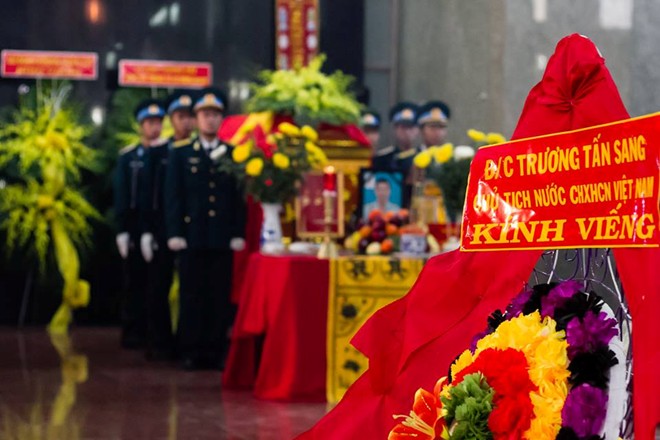 Không khí đau buồn tràn ngập nhà tang lễ Bộ Quốc Phòng