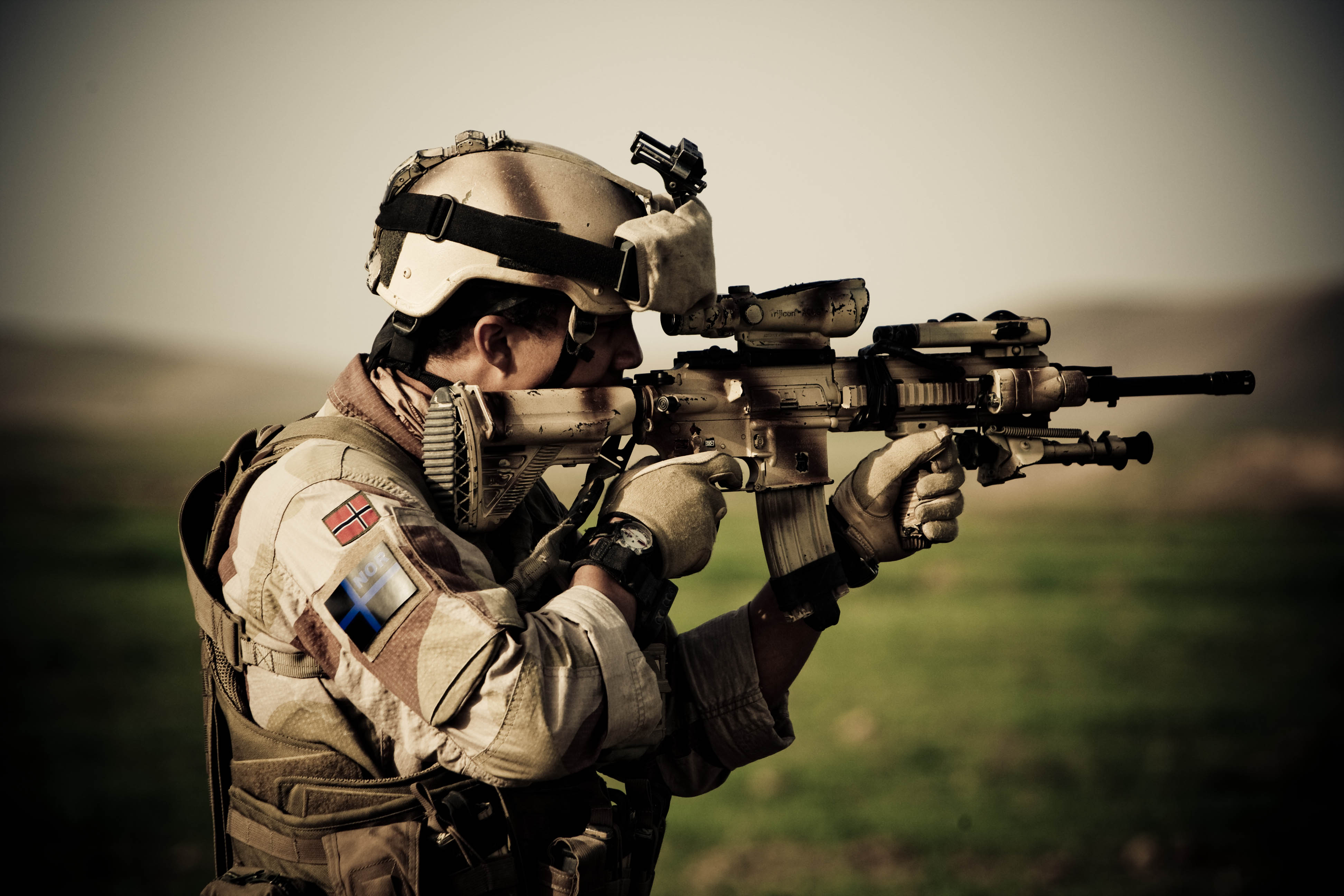 HK416 với nhiều ưu điểm xứng đ&aacute;ng l&agrave; vũ kh&iacute; qu&acirc;n sự thay thế M16