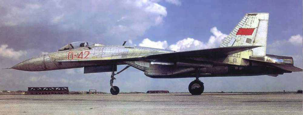 Ti&ecirc;m k&iacute;ch SU-27 l&agrave; thứ vũ kh&iacute; c&oacute; rất nhiều bản biến thể uy lực mạnh