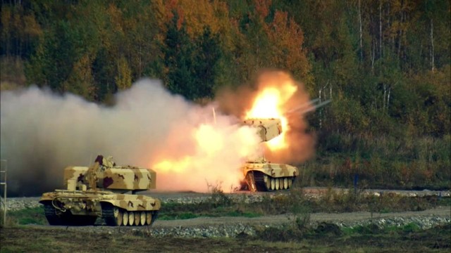 Ph&aacute;o phản lực TOS-1 Buratino l&agrave; vũ kh&iacute; qu&acirc;n sự hiệu quả để ti&ecirc;u diệt xe bọc th&eacute;p