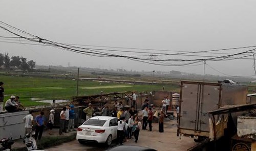 Bị điện giật chết tr&ecirc;n n&oacute;c xe tải 
