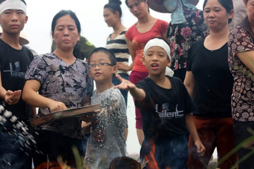 Khi còn sống, mỗi dịp Tết hay có việc, chị Huyền vẫn về quê (Hưng Yên) thăm hỏi mọi người