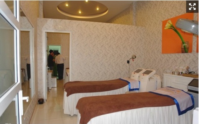 Thẩm mỹ viện Cát Tường có bề ngang rộng hơn 3 mét, sâu hơn chục mét.
