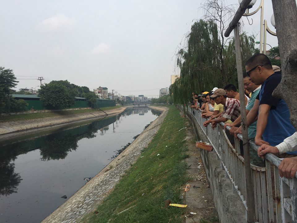 X&aacute;c người đ&agrave;n &ocirc;ng nổi tr&ecirc;n s&ocirc;ng T&ocirc; Lịch