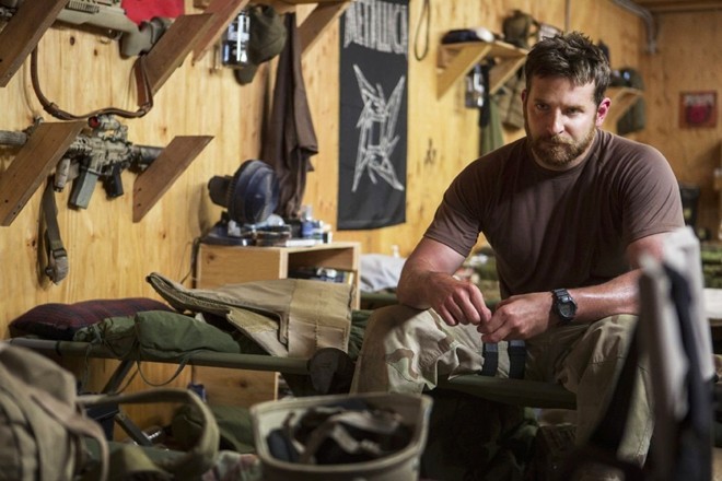 &lsquo;American Sniper&rsquo; - Xạ thủ Mỹ đang bộ phim ăn kh&aacute;ch nh&acirc;t tại ph&ograve;ng chiếu Bắc Mỹ