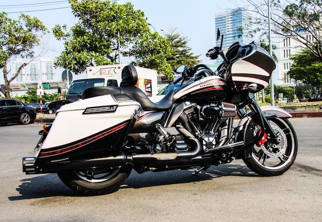 Xe Harley-Davidson Road Glide&reg; Special lần đầu ti&ecirc;n trở lại thị trường ch&acirc;u &Aacute;