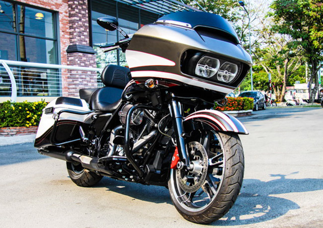 Xe Harley-Davidson Road Glice&reg; Special bản ti&ecirc;u chuẩn được ph&acirc;n phối ch&iacute;nh h&atilde;ng với gi&aacute; b&aacute;n từ 1 tỷ đồng 