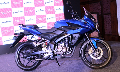 Xe Pulsar AS 150 vừa c&oacute; m&agrave;n ra mắt ấn tượng tại thị trường Ấn Độ