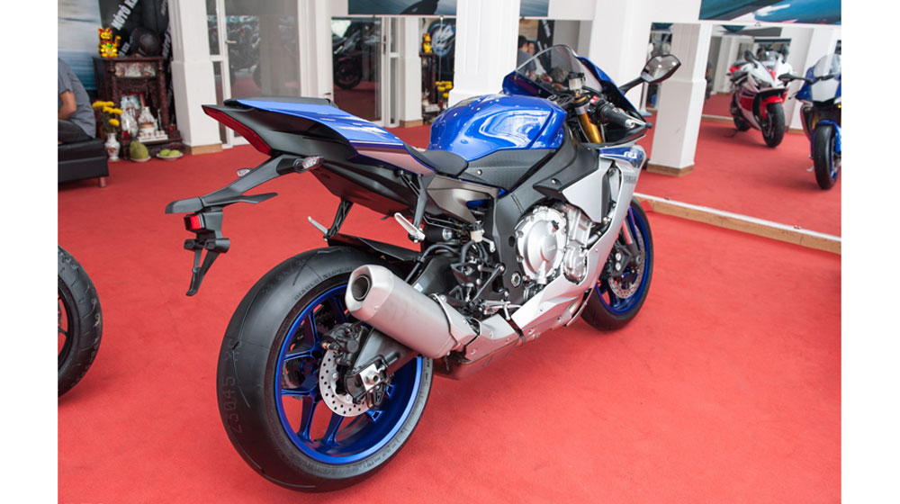 Xe m&ocirc; t&ocirc; Yamaha R1 l&agrave; con b&agrave;i chiến lược của Yamaha trong ph&acirc;n kh&uacute;c si&ecirc;u m&ocirc;t&ocirc;