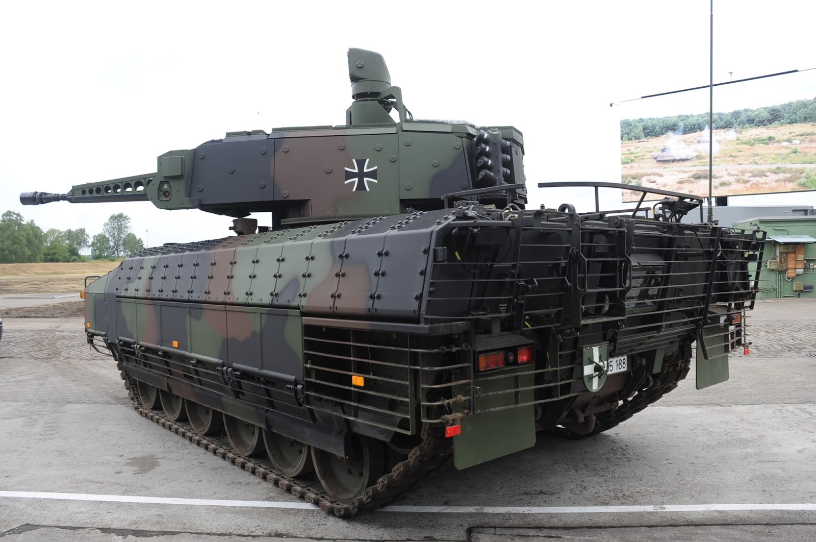 Xe chiến đấu Puma được ph&aacute;t triển nhằm thay thế c&aacute;c xe thiết gi&aacute;p Marder trong bộ binh Đức