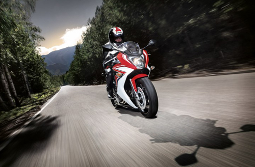 Xe Honda CBR650F c&oacute; gi&aacute; 800.000 Rupee, tương đương khoảng 275 triệu đồng