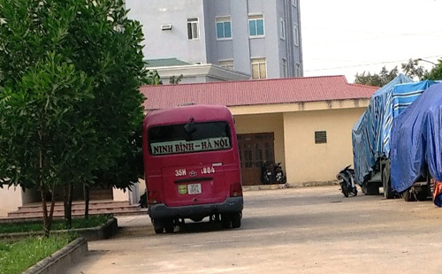Xe kh&aacute;ch Ninh B&igrave;nh - H&agrave; Nội đang bị tạm giữ để điều tra