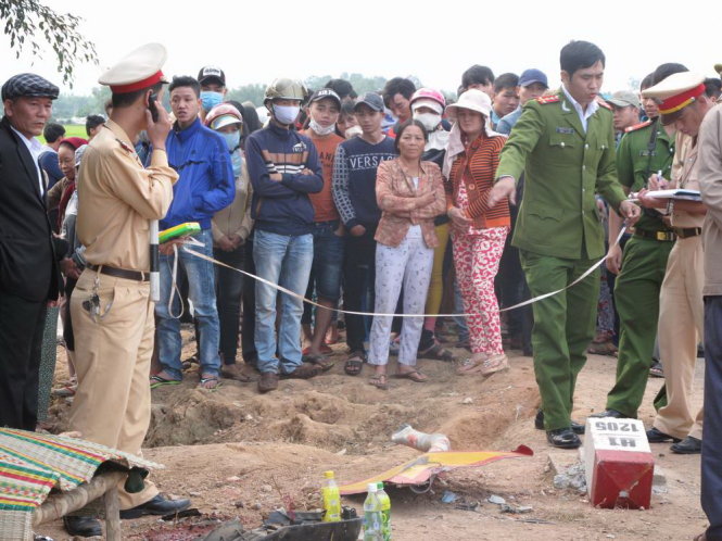 Lực lượng c&ocirc;ng an đang điều tra nguy&ecirc;n nh&acirc;n vụ tai nạn giao th&ocirc;ng