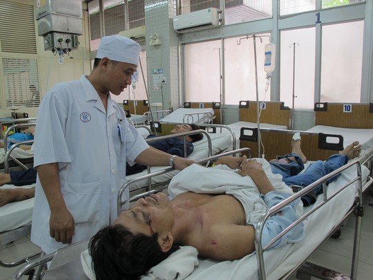 C&aacute;c bệnh nh&acirc;n đang điều trị tại bệnh viện Chợ Rẫy