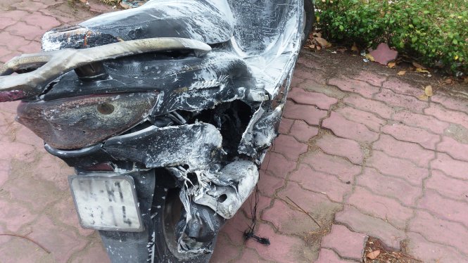 Chiếc xe m&aacute;y Attila bốc ch&aacute;y tại Tp.HCM
