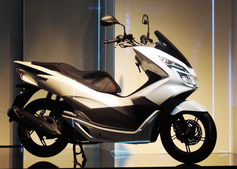 Mẫu xe m&aacute;y Honda mới ra mắt hồi th&aacute;ng 1 năm nay - Honda PCX 125