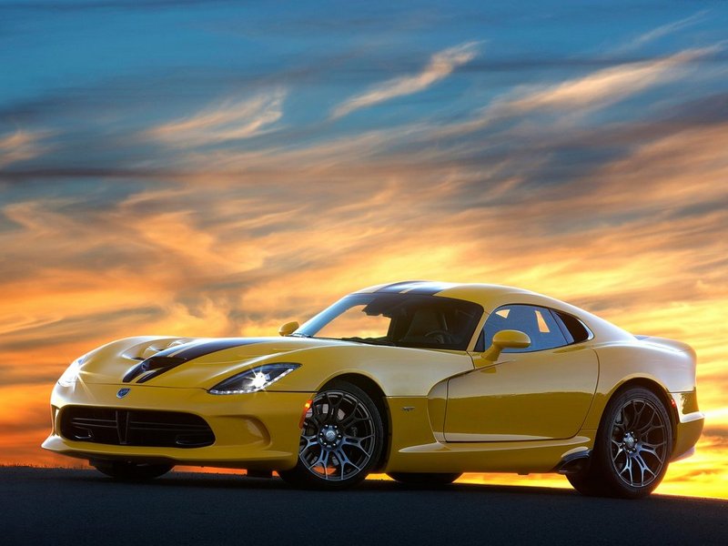 Xe ô tô chạy nhanh nhất thế giới có giá dưới 100k$ - 2013 SRT Viper Xe ô tô chạy nhanh nhất thế giới có giá dưới 100k$ - 2013 SRT Viper