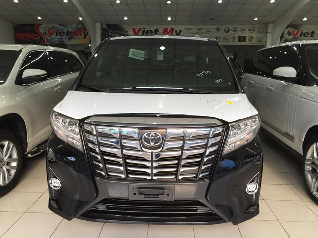 &Ocirc; t&ocirc; Toyota Alphard 2016 c&oacute; gi&aacute; b&aacute;n 4 tỷ Đồng tại Việt Nam. Ảnh: Tri thức trẻ