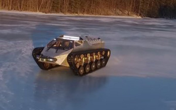 Xe tăng Ripsaw là sự kết hợp tuyệt vời giữa một chiếc siêu tăng hầm hố với siêu xe tốc độ Xe tăng Ripsaw là sự kết hợp tuyệt vời giữa một chiếc siêu tăng hầm hố với siêu xe tốc độ