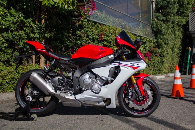 Xe Yamaha YRZ R1 2015 được thay đổi ho&agrave;n to&agrave;n về kiểu d&aacute;ng