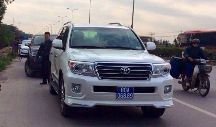 Xe biển xanh vi phạm giao th&ocirc;ng