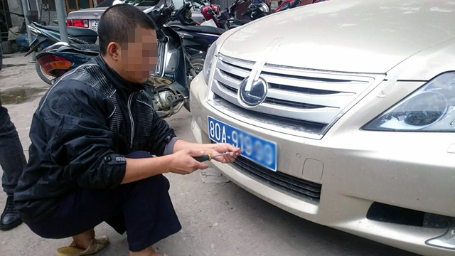 xe biển xanh giả