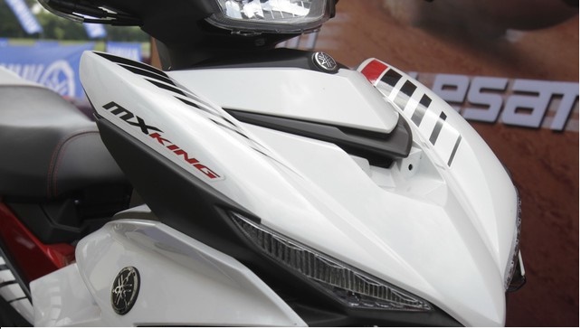 Mẫu xe m&aacute;y mới nhất Yamaha Exciter 150 được trang bị động cơ 4 th&igrave;, xi-lanh đơn, 150 ph&acirc;n khối, c&ocirc;ng suất 15,4 m&atilde; lực