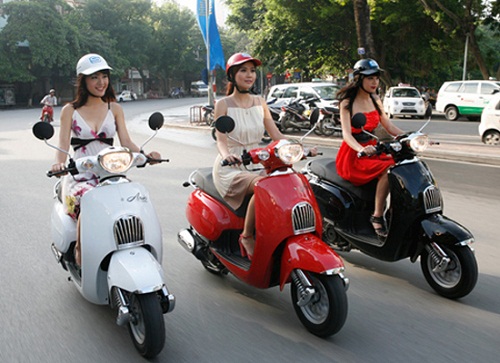 Kh&ocirc;ng n&ecirc;n đi xe ga như xe số