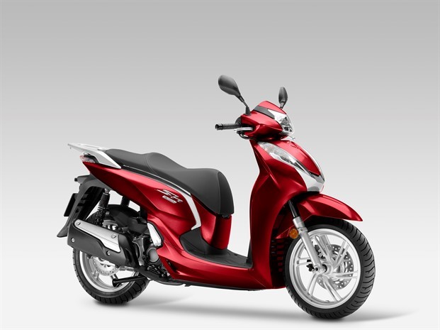 Mẫu xe m&aacute;y SH mới của Honda vừa tr&igrave;nh l&agrave;ng với thiết kế ho&agrave;n to&agrave;n mới c&ugrave;ng những n&acirc;ng cấp vượt trội