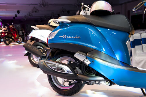 N&eacute;t nổi bật tr&ecirc;n mẫu xe m&aacute;y Yamaha mới n&agrave;y ch&iacute;nh l&agrave; động cơ Blue Core mới gi&uacute;p tiết kiệm nhi&ecirc;n liệu 
