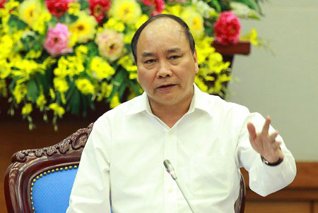 Ph&oacute; thủ tướng Nguyễn Xu&acirc;n Ph&uacute;c đề nghị mạnh tay hơn nữa trong việc xử l&yacute; bu&ocirc;n lậu