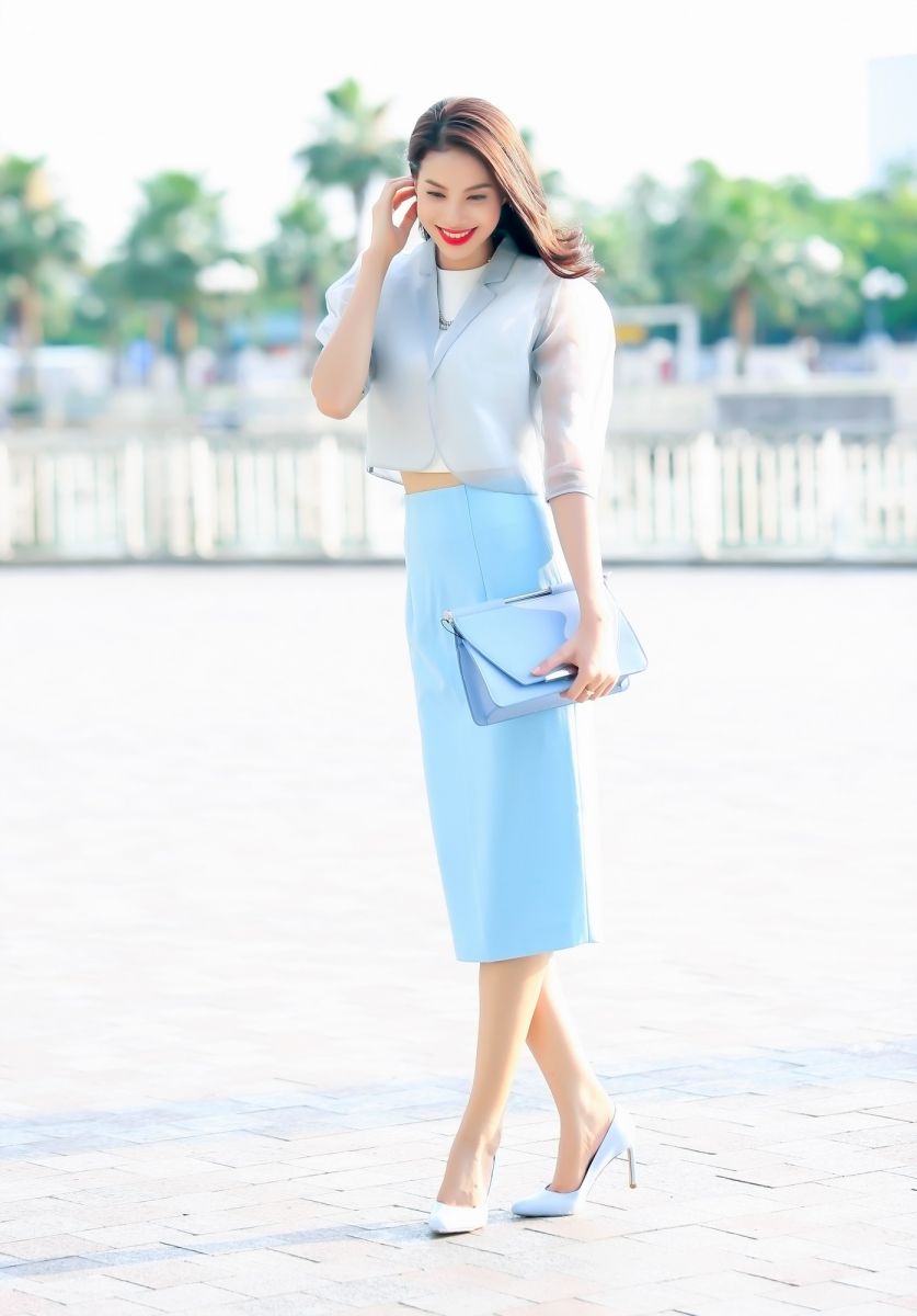 Cùng với vẻ đẹp rạng ngời của mình, Phạm Hương còn có gout thời trang sành điệu và không kém cạnh gì nhan sắc nhiều ngôi sao quốc tế. 