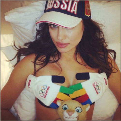  Người đẹp Irina Shayk - cựu người tình nóng bỏng của Ronaldo, là người phụ nữ đẹp nhất nước Nga.