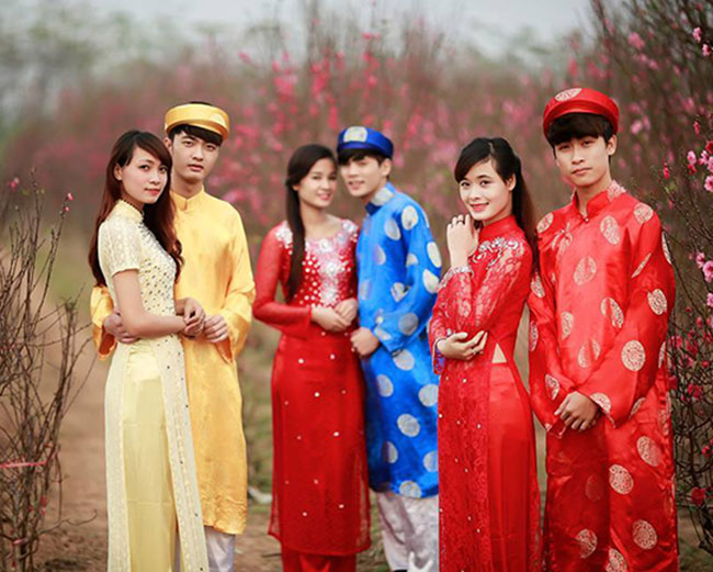 chuyen-gia-phong-thuy-goi-y-lua-chon-trang-phuc-mang-lai-may-man-dau-nam