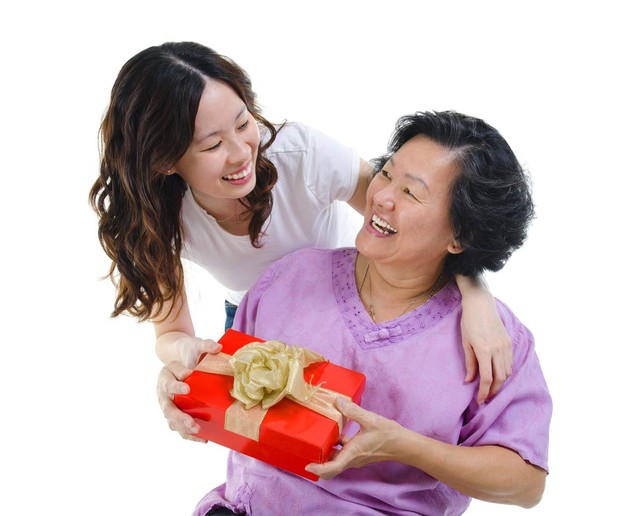 Ng&agrave;y 8/3: Dưới &lsquo;300K&rsquo; n&ecirc;n mua qu&agrave; g&igrave; tặng mẹ?