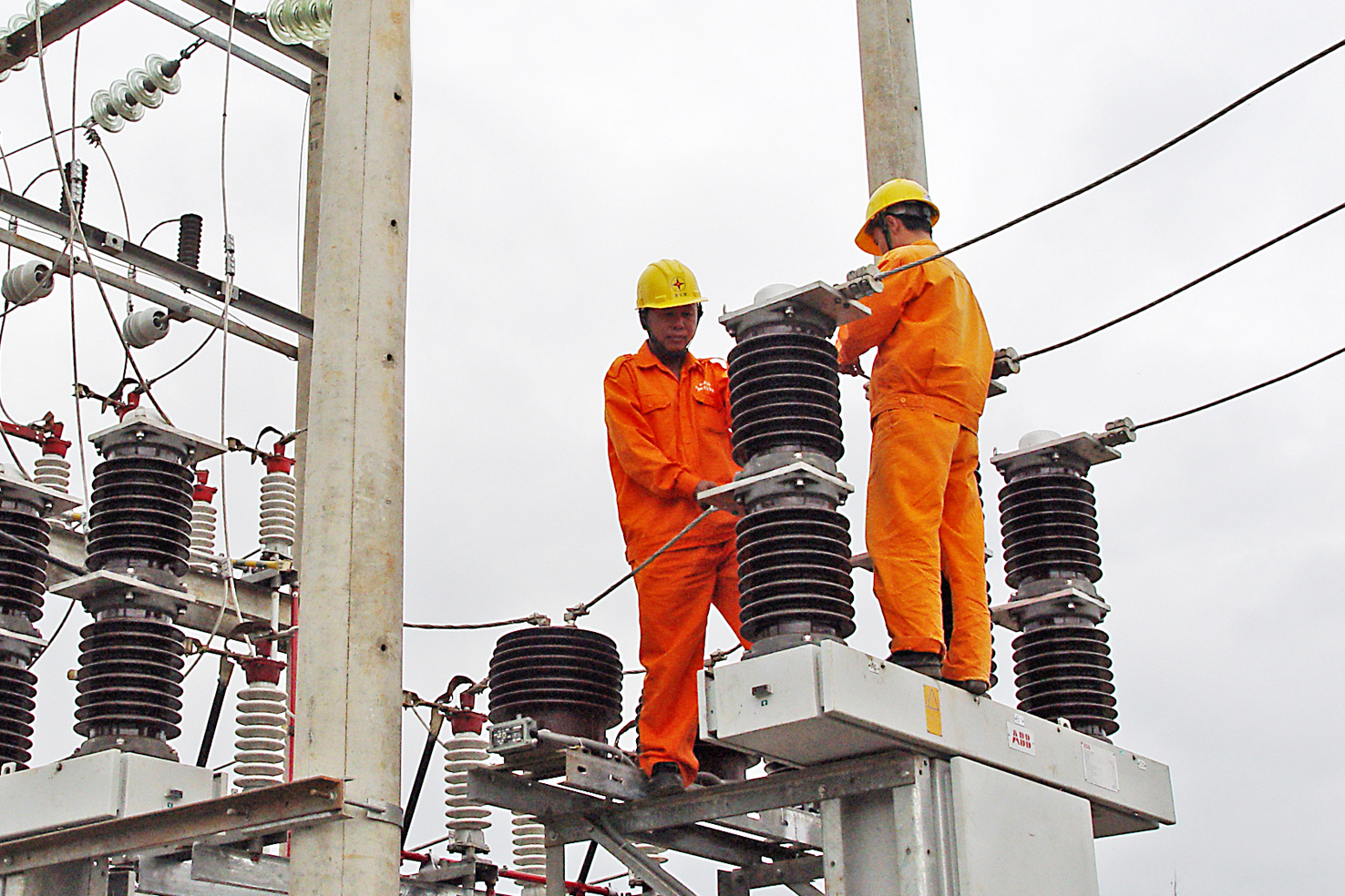 EVN:  Năm 2017 &aacute;p dụng nhiều giải ph&aacute;p tăng năng suất 13Win18 cá cược thể thao 