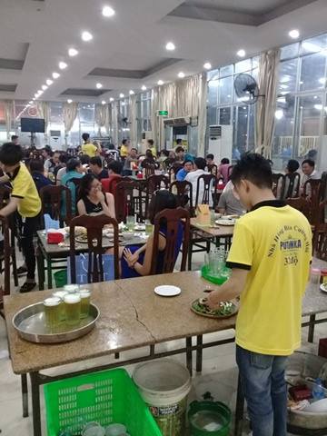 Qu&aacute;n bia ở H&agrave; Nội &lsquo;hốt bạc&rsquo; ng&agrave;y nắng n&oacute;ng