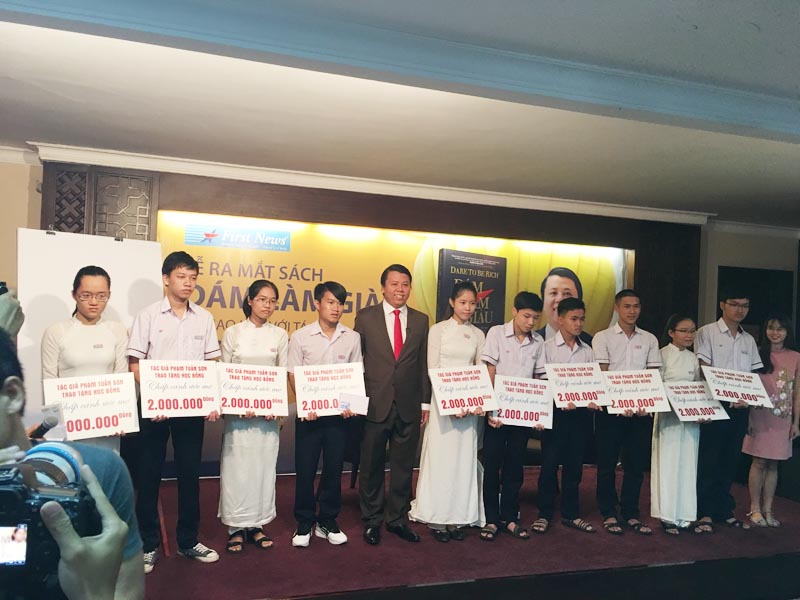 T&aacute;c giả s&aacute;ch &ndash; doanh nh&acirc;n Phạm Tuấn Sơn 